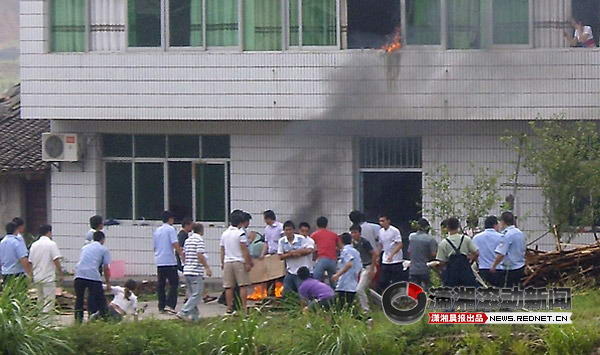 ��������ǿ���ӻ�������ͻ 3���Է�����(ͼ)(4)